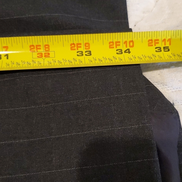 Hart Men's charcoal pin business suit - Picture 3 of 7